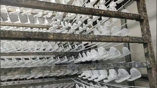 Braket Aluminium dengan Tenda Jendela