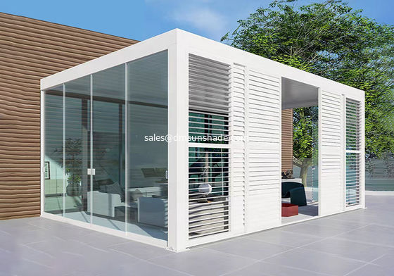 Windproof Zip Blinds dan Pintu Kaca Untuk Outdoor Louvered Electric Pergola